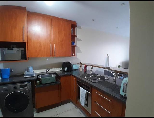 2 BEDROOM PROPERTY TO RENT IN ROOIHUISKRAAL NORTH